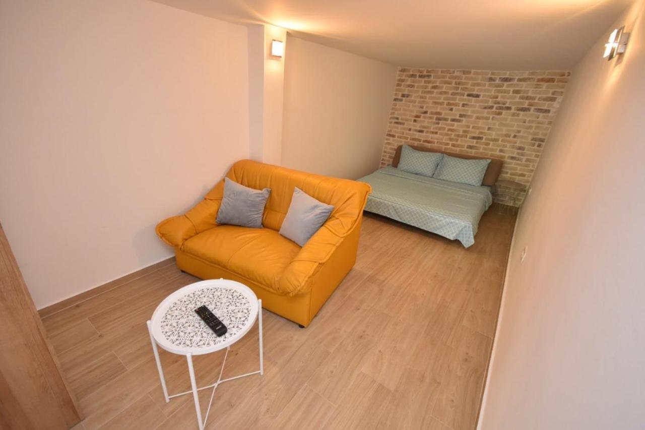 Apartman Taraca Villa Knezevic ヘルツェグ・ノヴィ エクステリア 写真