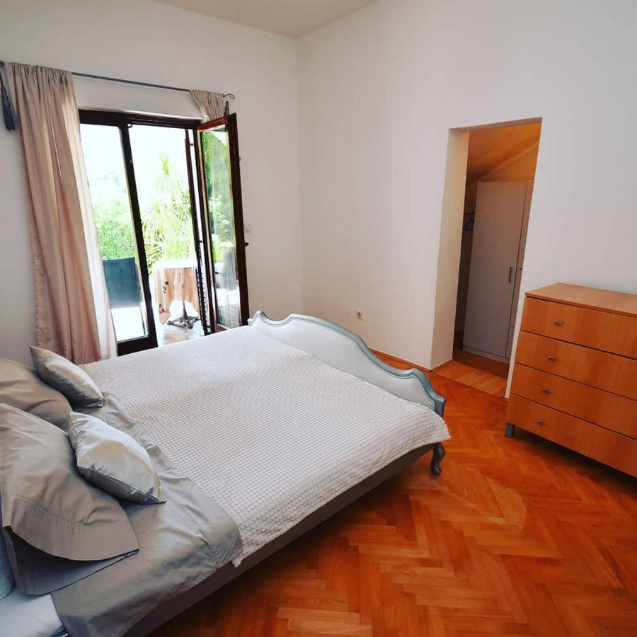 Apartman Taraca Villa Knezevic ヘルツェグ・ノヴィ エクステリア 写真