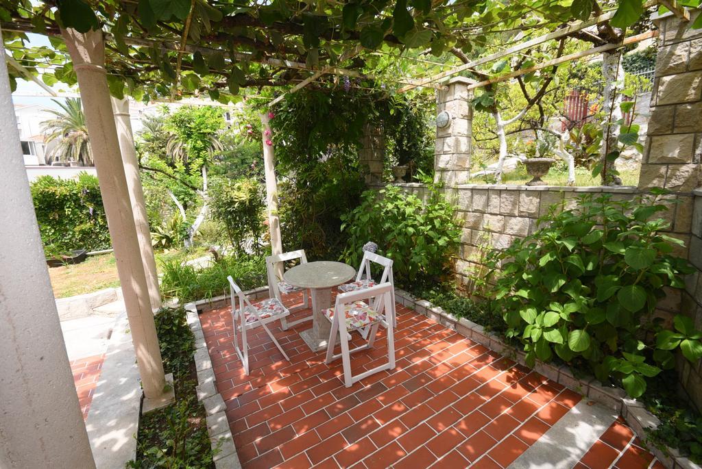 Apartman Taraca Villa Knezevic ヘルツェグ・ノヴィ エクステリア 写真