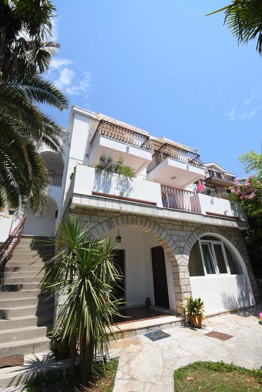 Apartman Taraca Villa Knezevic ヘルツェグ・ノヴィ エクステリア 写真