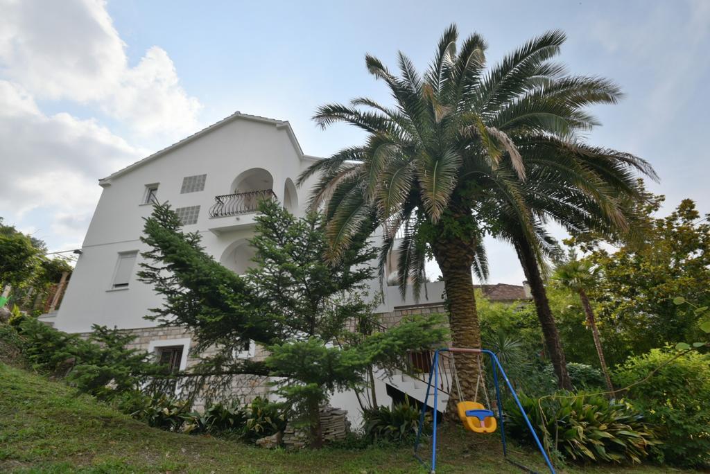 Apartman Taraca Villa Knezevic ヘルツェグ・ノヴィ エクステリア 写真